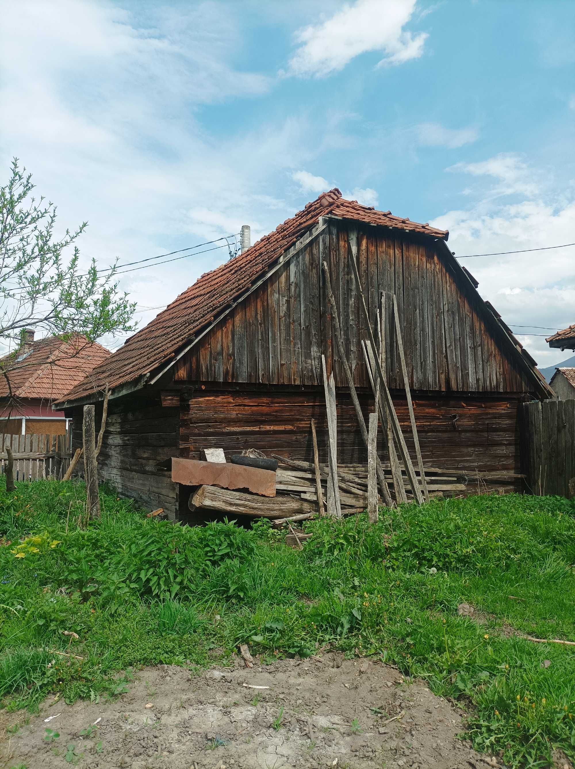 Grajd de lemn, pentru relocare