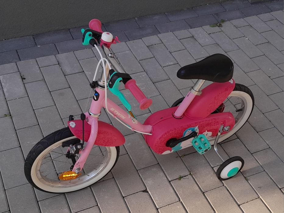 Bicicleta Btwin Unicorn cu roti de 14 inch