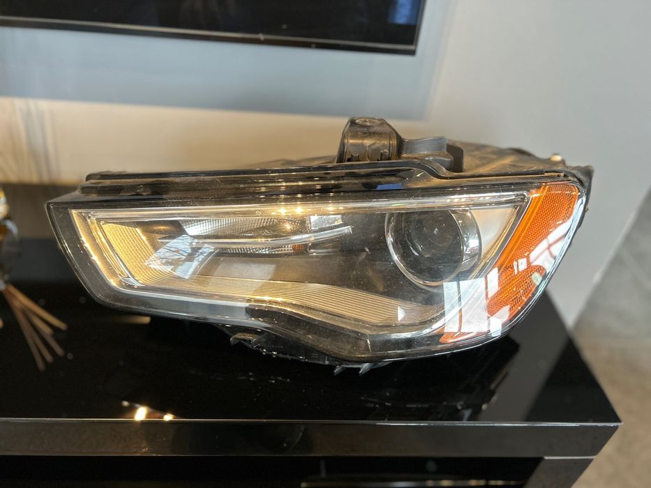 ляв американски фар за audi a3 8v USA