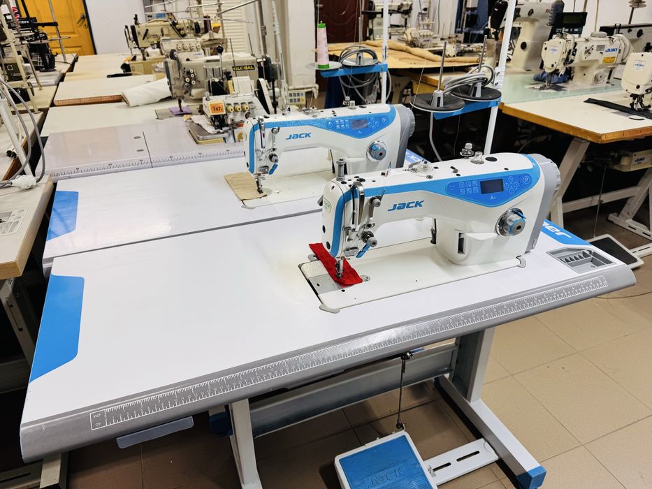 Masina de cusut jack A4 full automata la 220 v