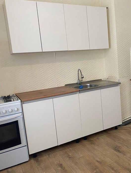 Продам кухонный гарнитур в отличном состоянии