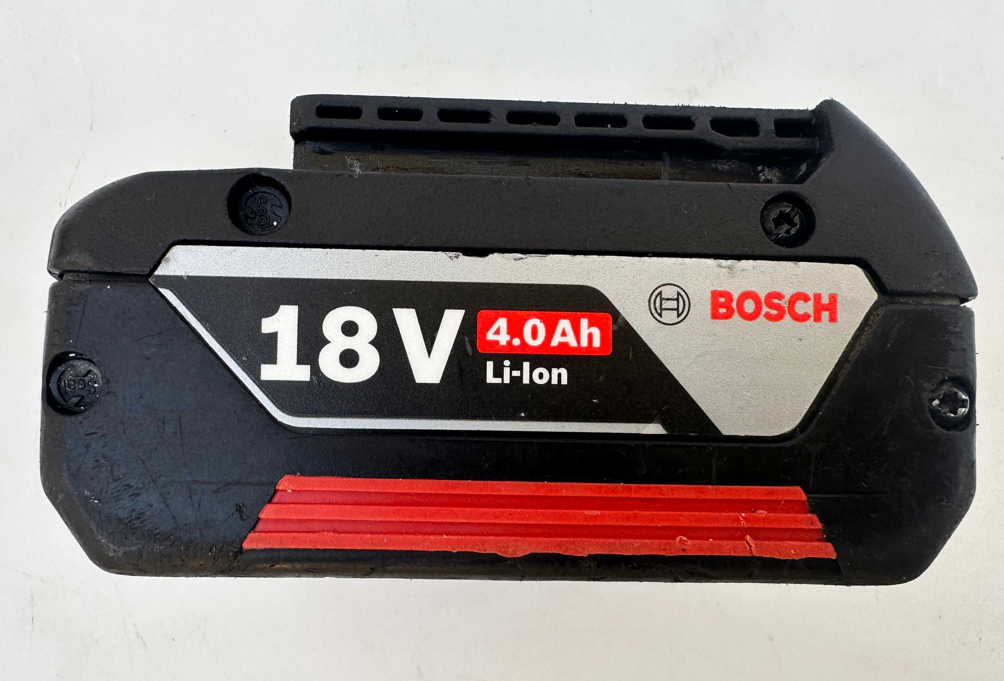 BOSCH AL 1820 CV зарядно устройство и BOSCH GBA 18V 4.0Ah батерия