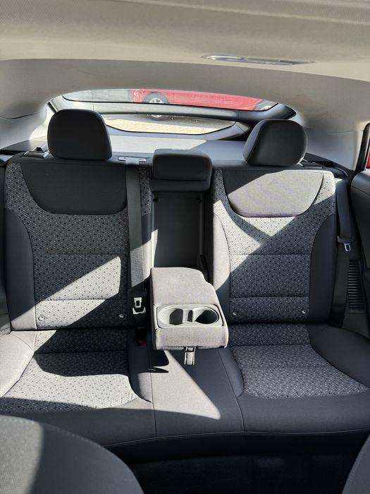 Hyundai Ioniq PLUG-IN Hybrid - 55.000km