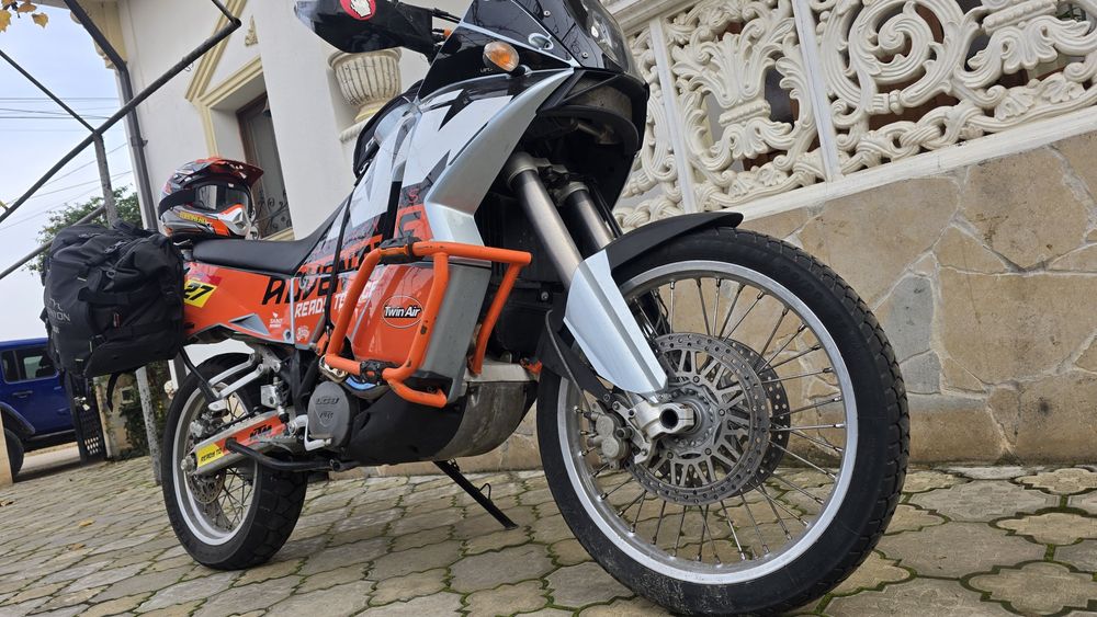 KTM Adventures 950