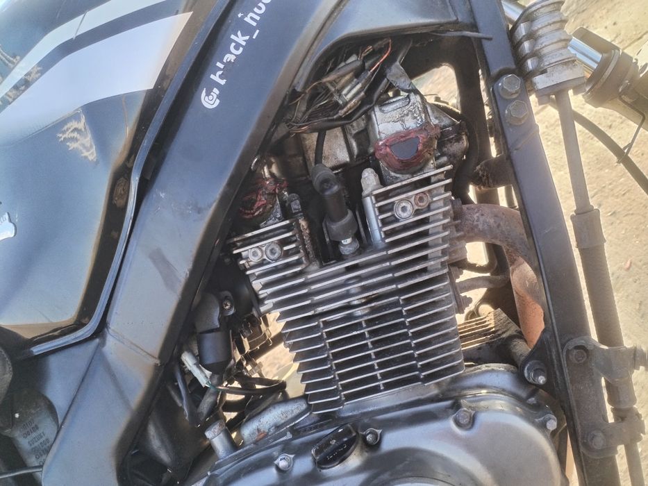 Vând/schimb Suzuki GS 500 f 2000 lei