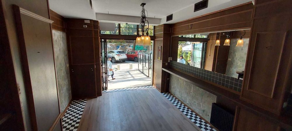 Ateneul Român - Spațiu comercial ultracentral 35+15 mp