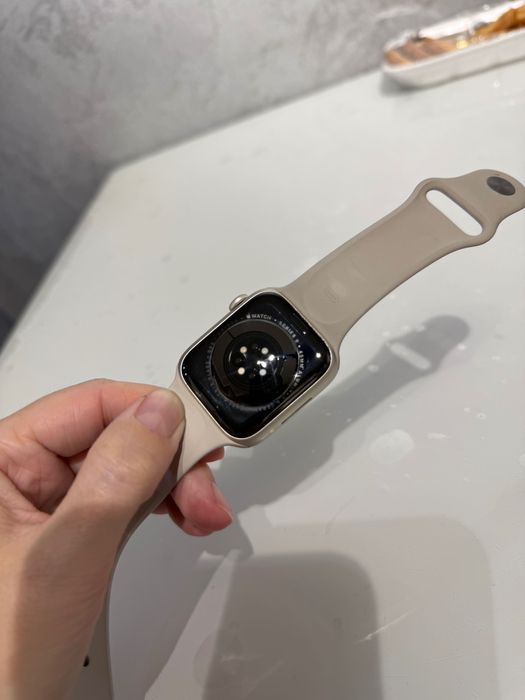Продам Apple Watch 9