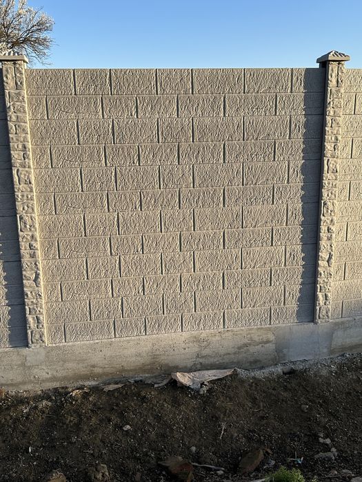 Gard din placi de beton