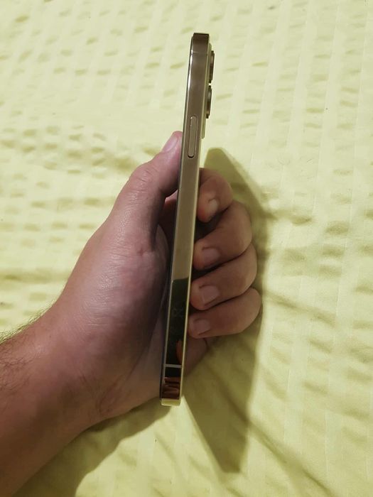 Vand iphone 12 pro max ca nou gold