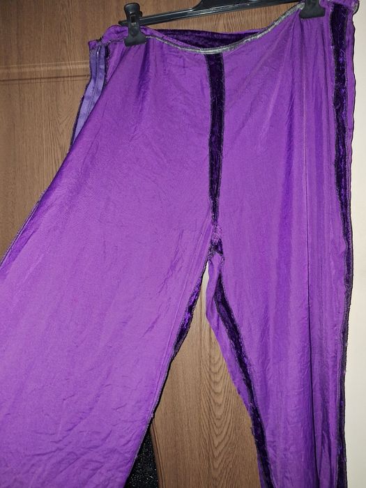 Pantaloni dama catifea  cu cracul larg/46