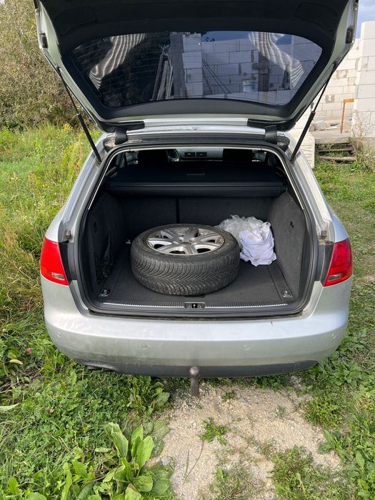 Vand Audi A4 b7  avariat