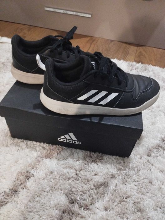 Маратонки Adidas