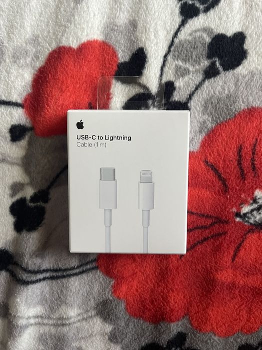 Vand incarcator si plus cablu de iphone