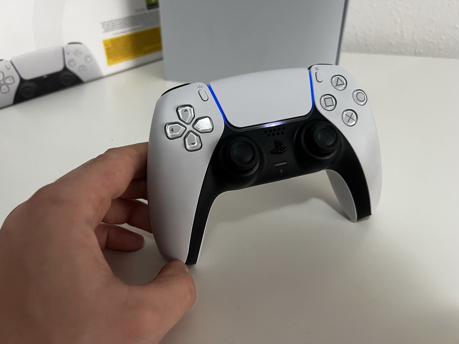 Consola PS5 Slim 1TB cu Jocuri + Garantie