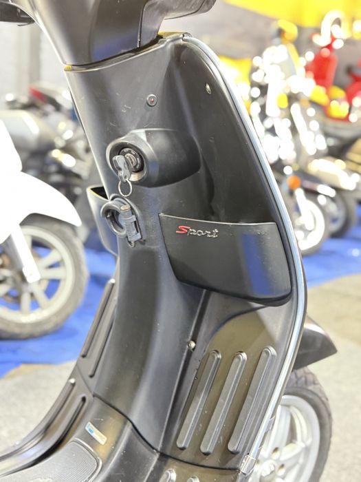 Vespa piaggio 25km/h 1008