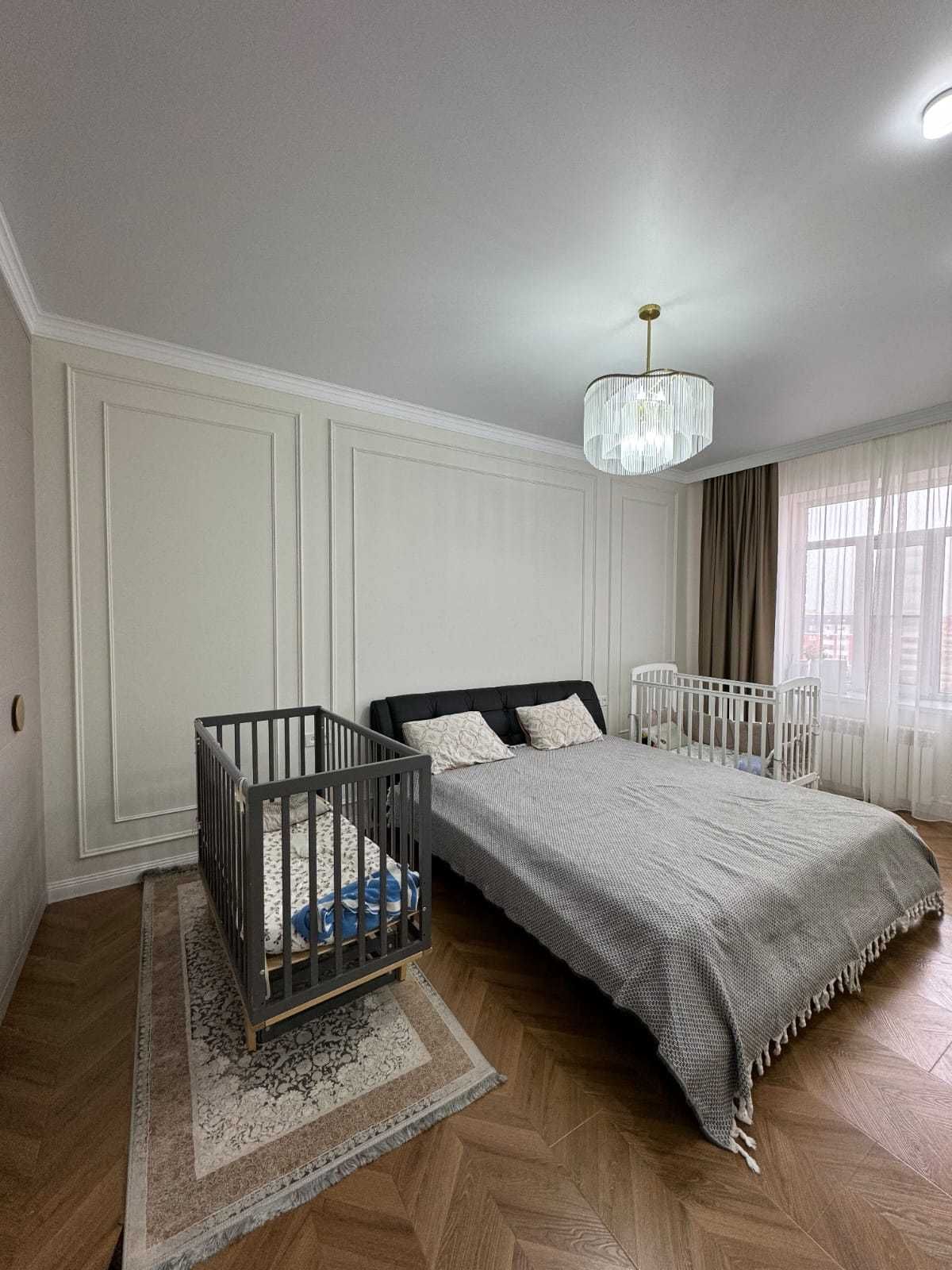 Продам 4х комн квартиру в р Алтын орда 50/л