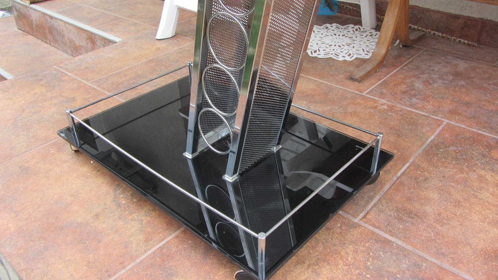 Carucior servire Gheridon frumos sticla si inox