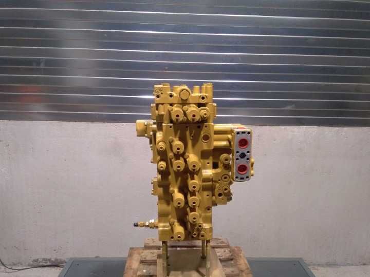 Distribuitor hidraulic Caterpillar 329E - Piese de schimb Caterpillar