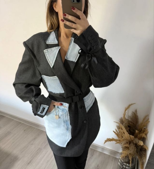 Vand sacou nou cu eticheta