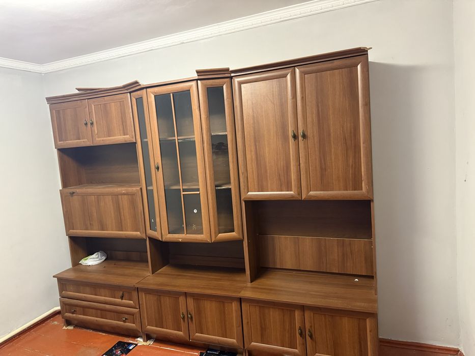 Шкаф гарнитура сатылады