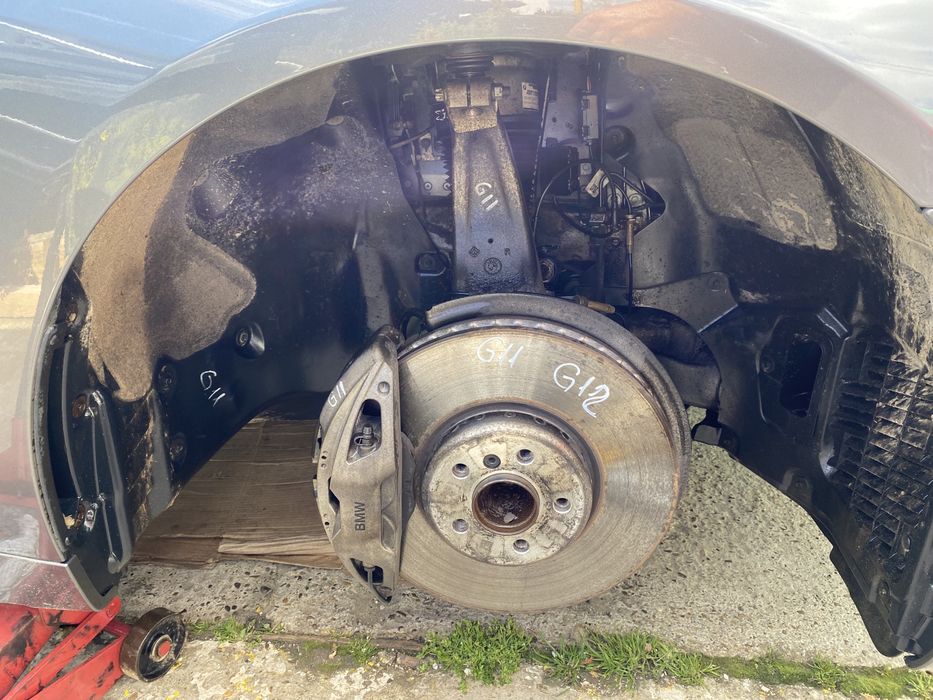 Etrier dreapta față BMW G11, G12 3.0 d