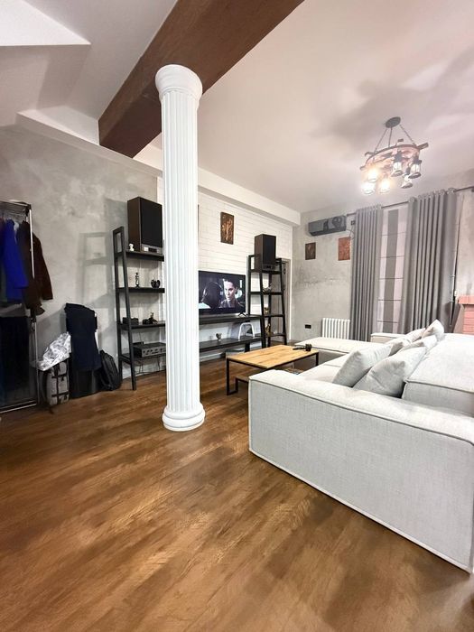 Продается 4х комнатная квартира студия, ЖК Век, Паркентский