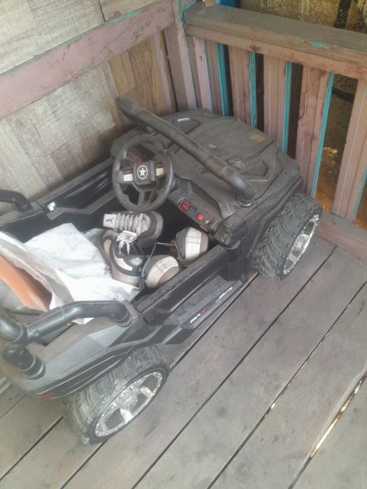 Продам детский Машину