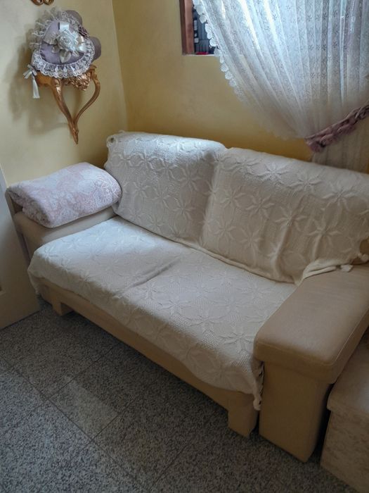 Canapea 2 locuri extensibila