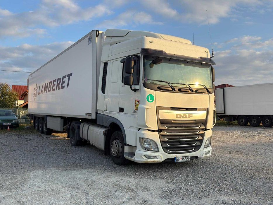 Cap tractor DAF XF 105 460 + Semiremorca Lamberet Carrier Vector 1550