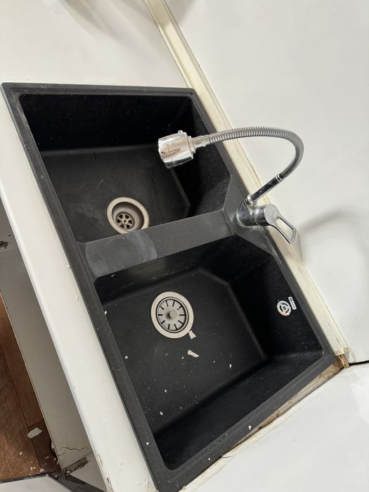 Мойка каменная в отличном состоянии