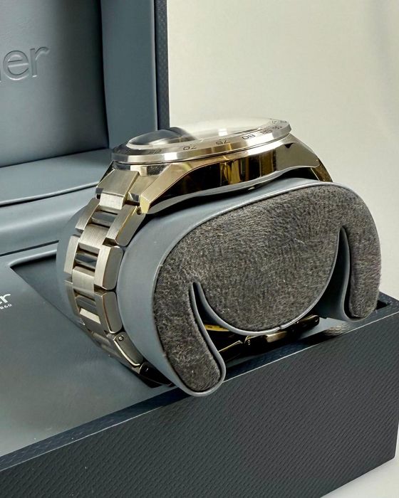 TAG Heuer Carrera Chronograph Green Dial