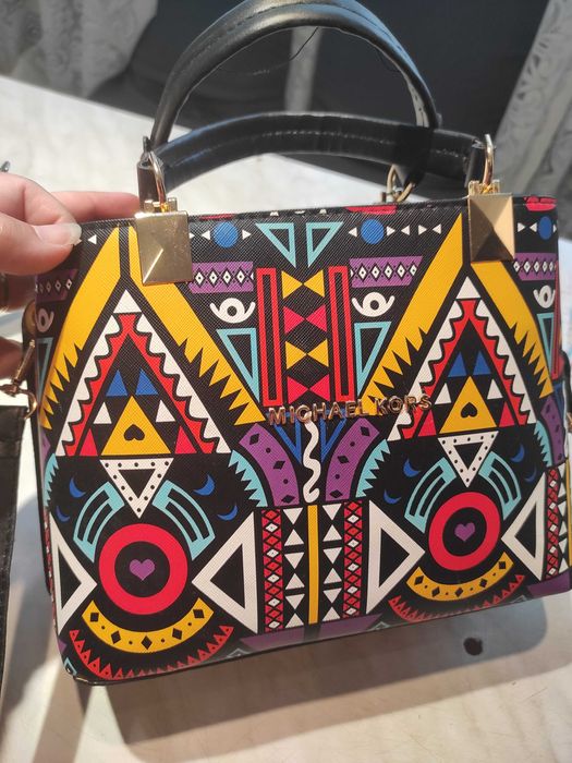 Дамска чанта, цветен принт