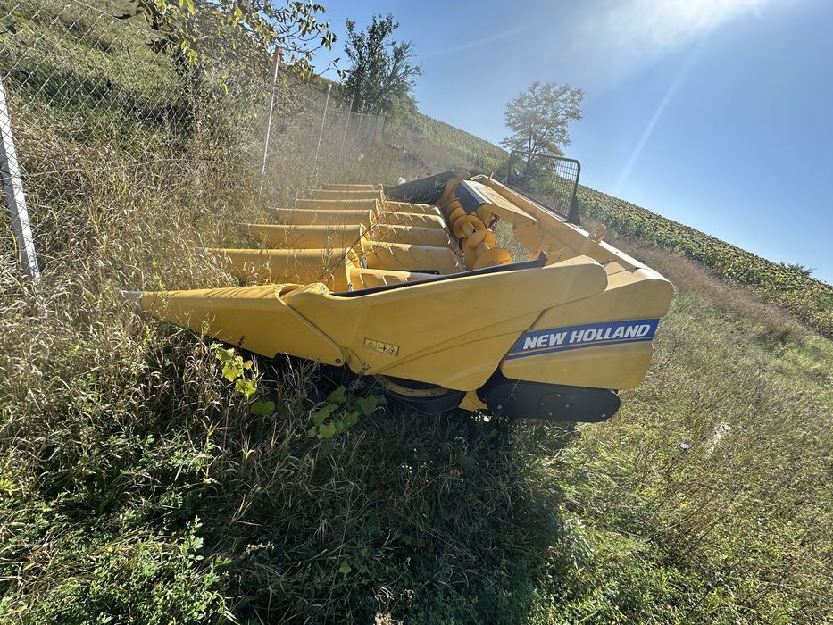 De vânzare: Heder porumb New Holland NH 980CR 6R 70
