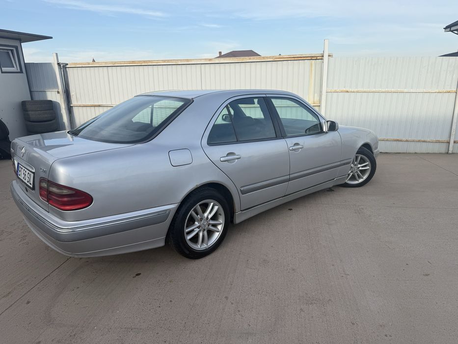 Mercedes E220* 2.2 cdi* 143cp* 1999!!!