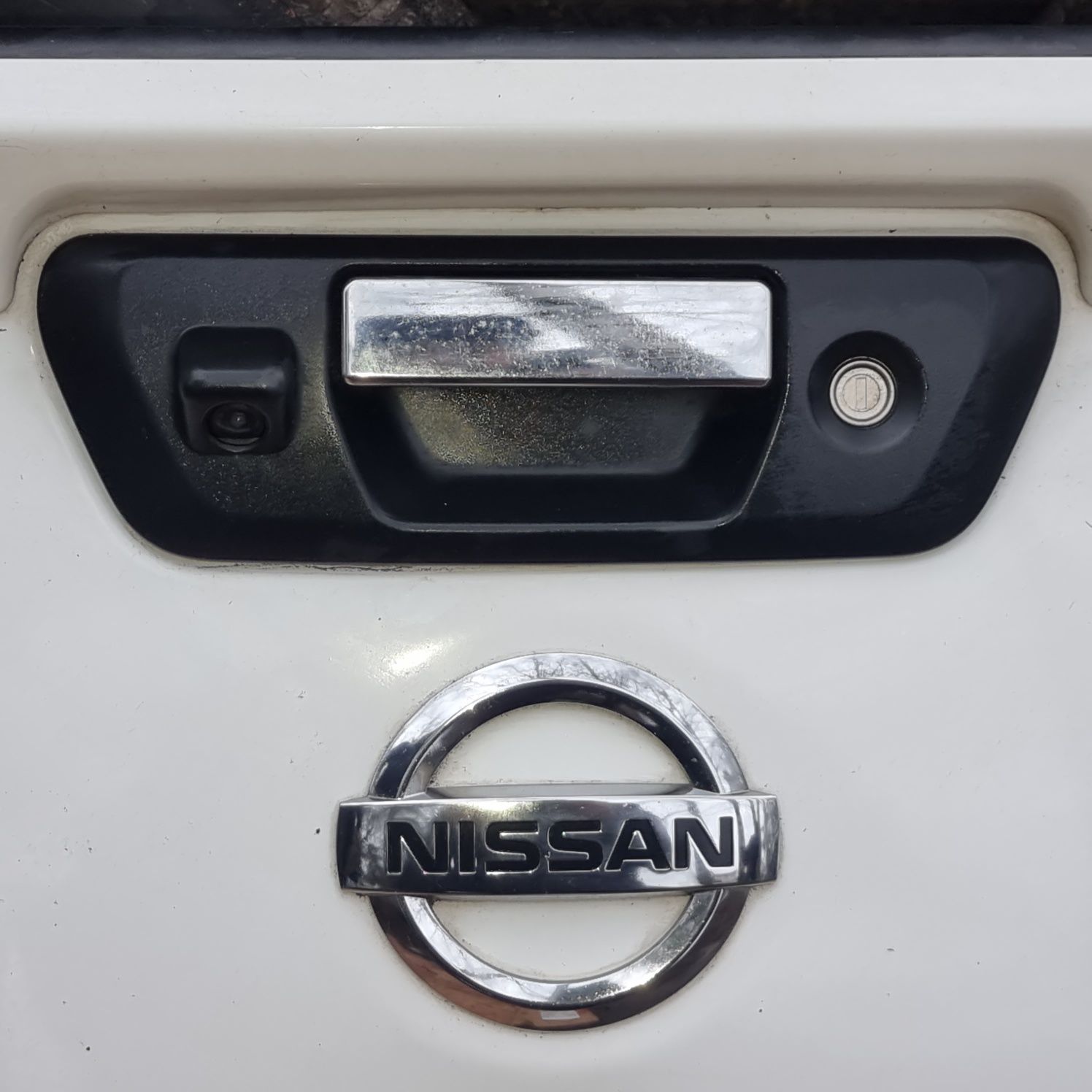 Nissan navara NP300 2015-2020 capac hayon complet impecabil cu camera