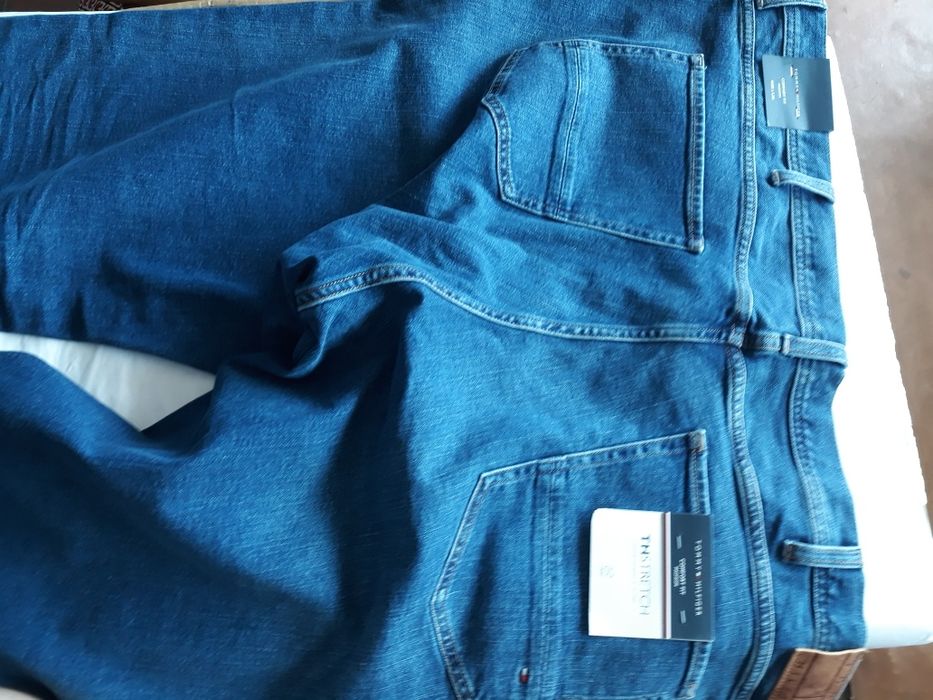 Blugi batal Tommy Hilfiger nr 50/36 originali