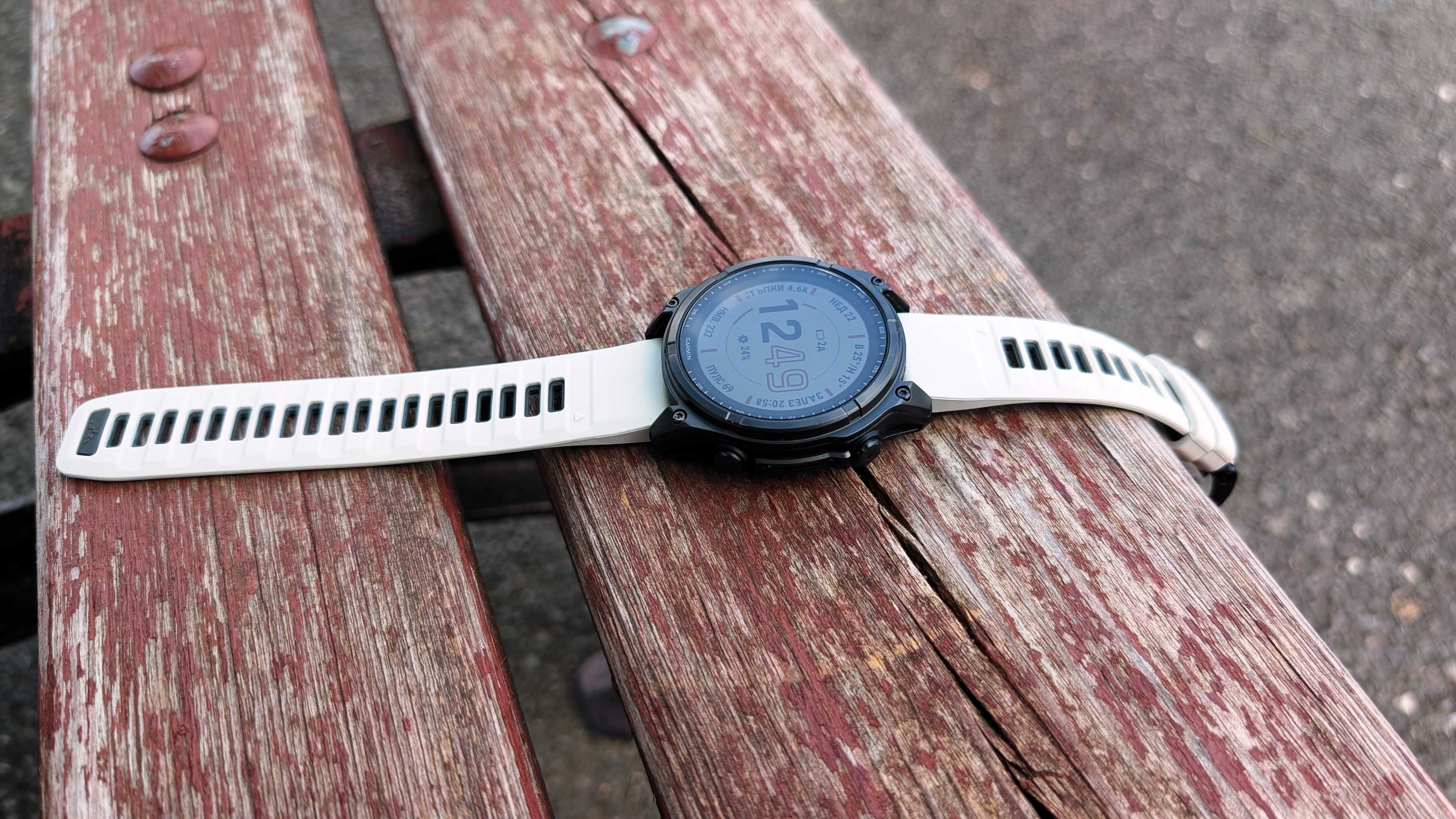 Garmin Fenix 8 47  MIP солар сапфир