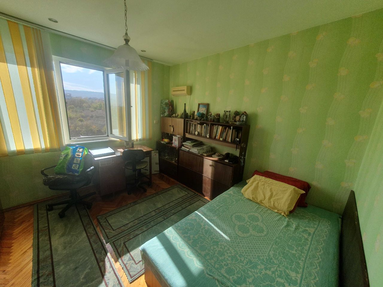Продава се Тристаен апартамент в Горна Оряховица - 80 кв.м за 670 €/кв.м - Снимка #2
