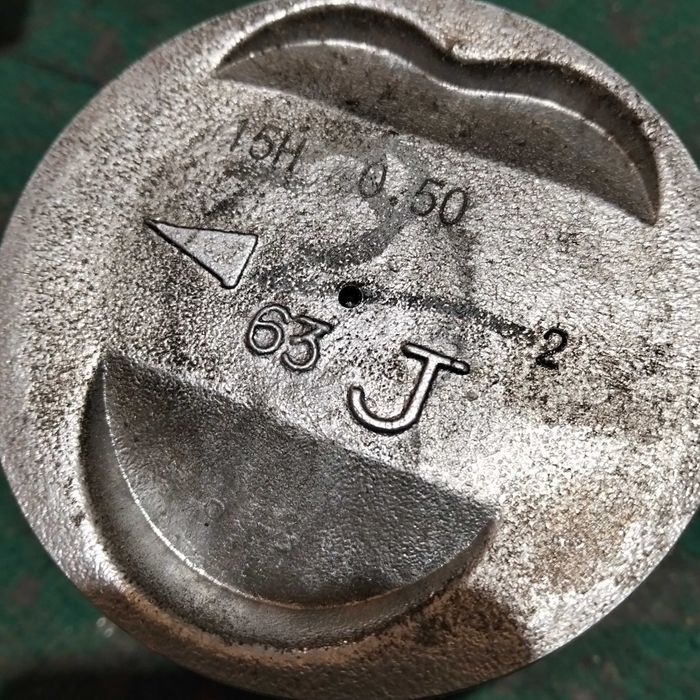 Поршень вкладеши