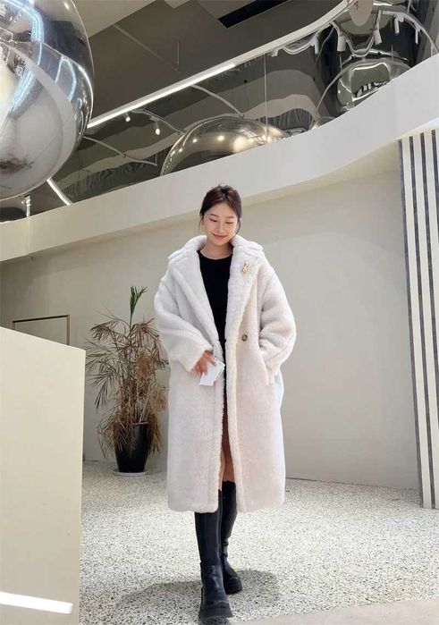 Зимно удебелено дамско палто 62% Алпака 26% Вълна 12% Памук