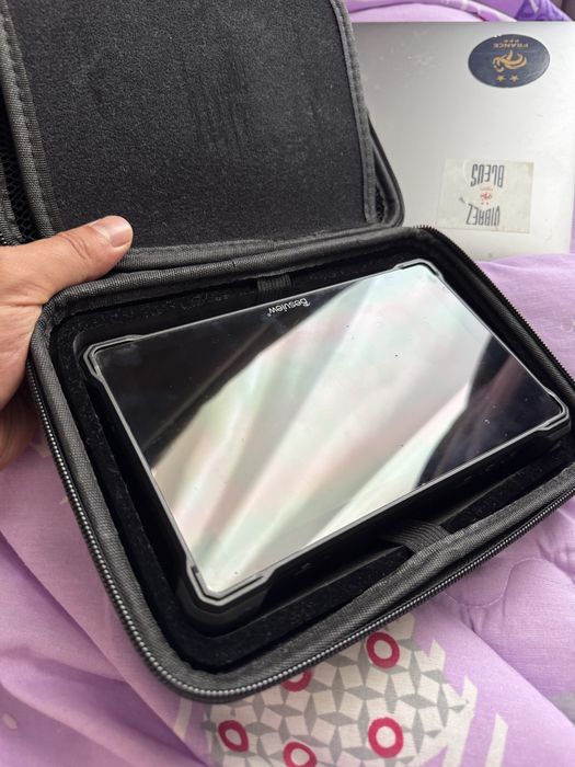 Дисплей для камеры почти новый.