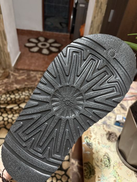 Papuci tazz ugg produs nou 36,37,38,41