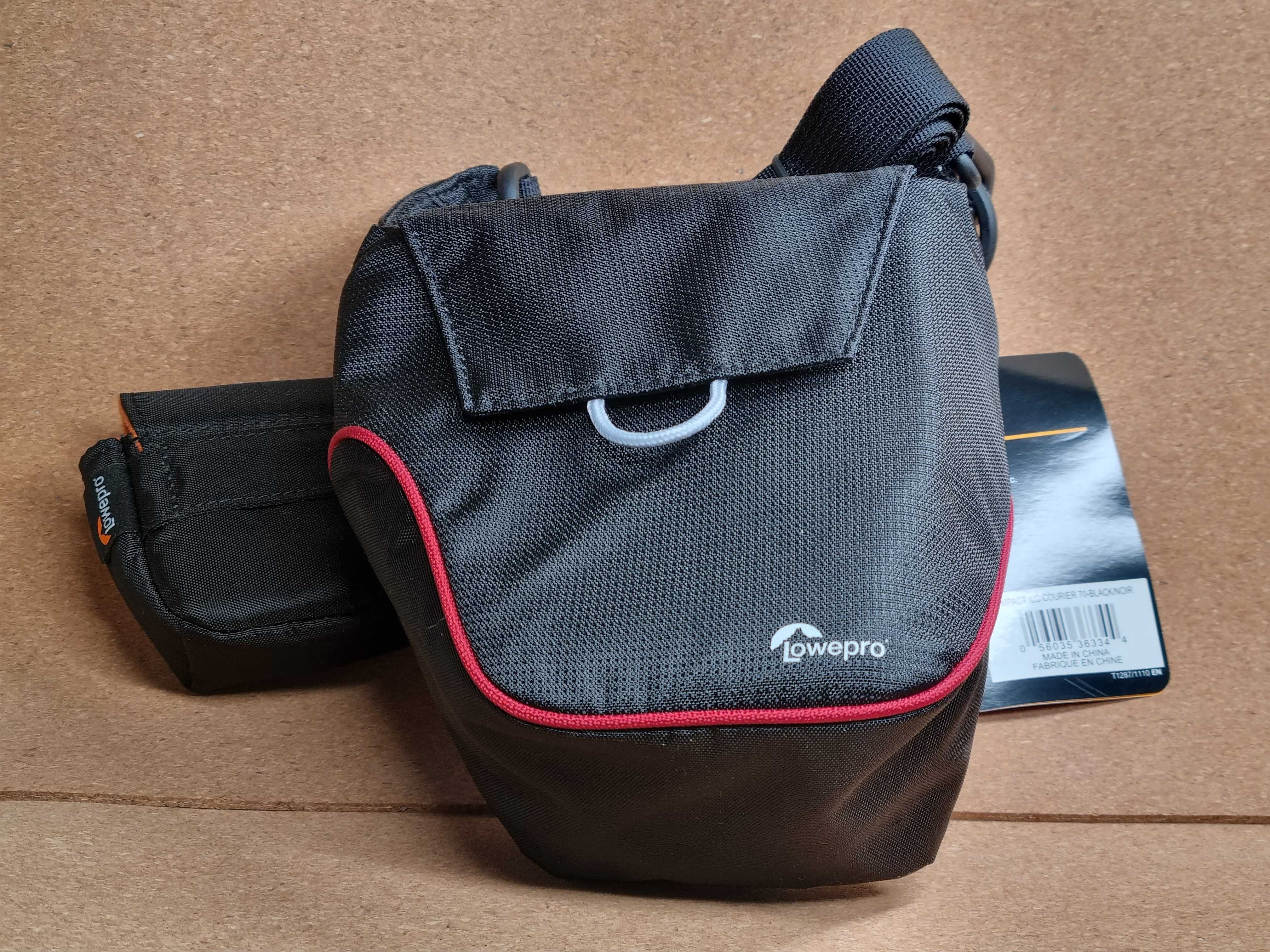 Husa aparat Lowepro Compact ILC Courier 70 Camera Case