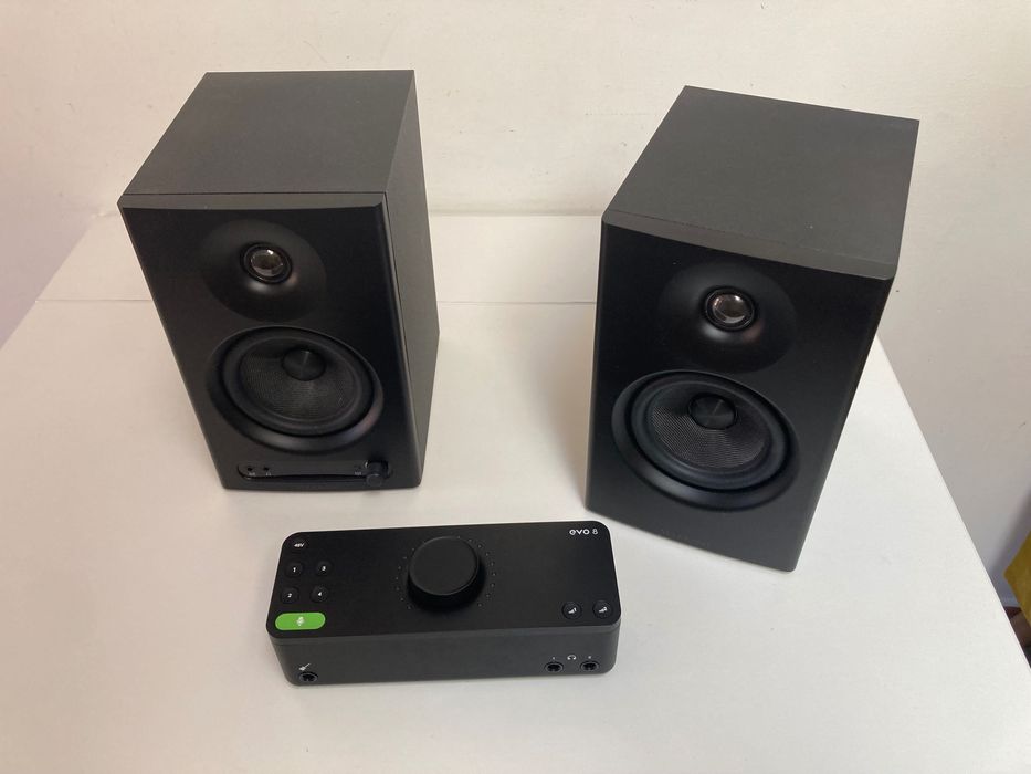 Evo8  audio interface + Vulkano Pro4 monitors