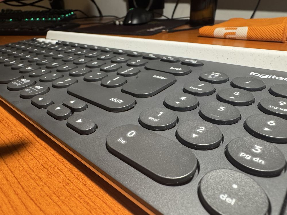 Logitech k780 клавиатура