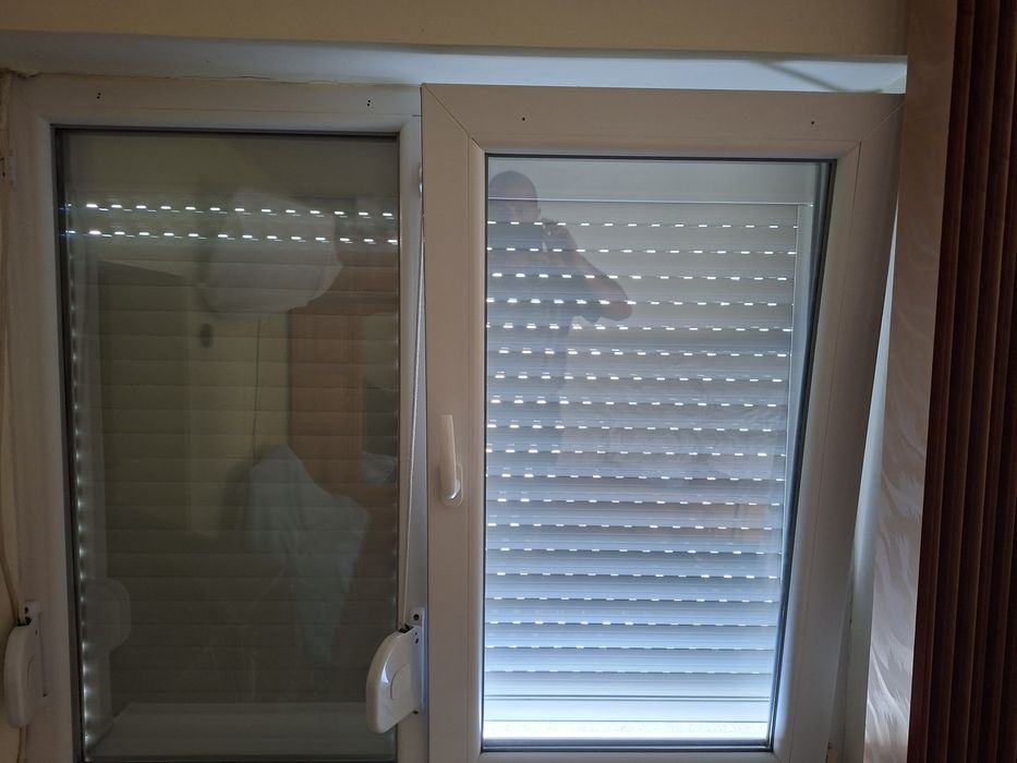 Прозорец с външна щора