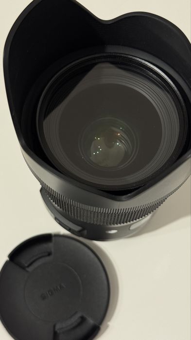 Объектив Sigma 35 art 1.4d