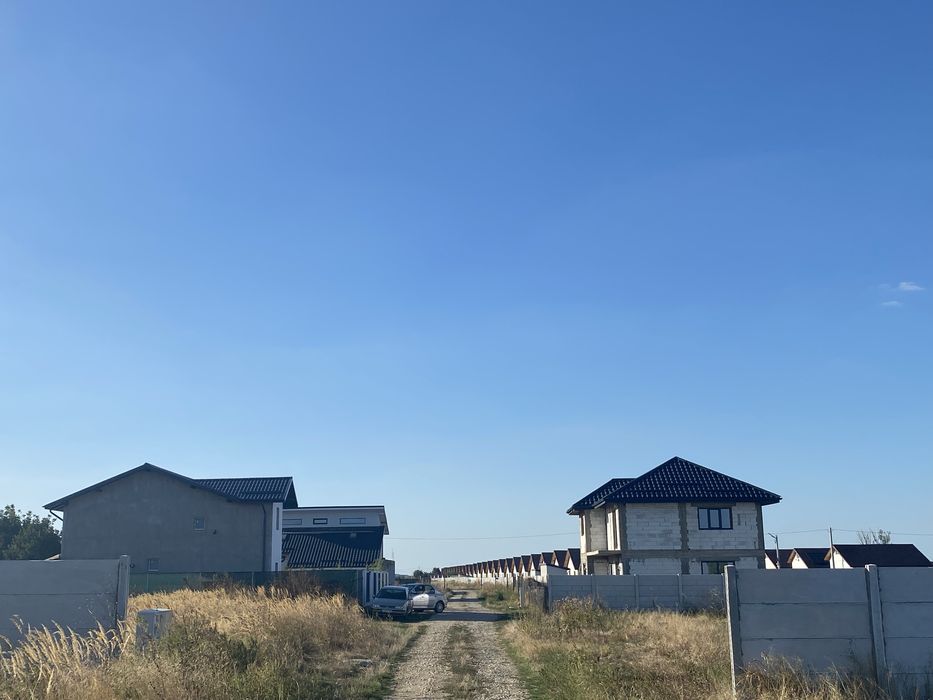Loturi de teren intravilan Domnesti-Teghes, zona cartier nou de case.