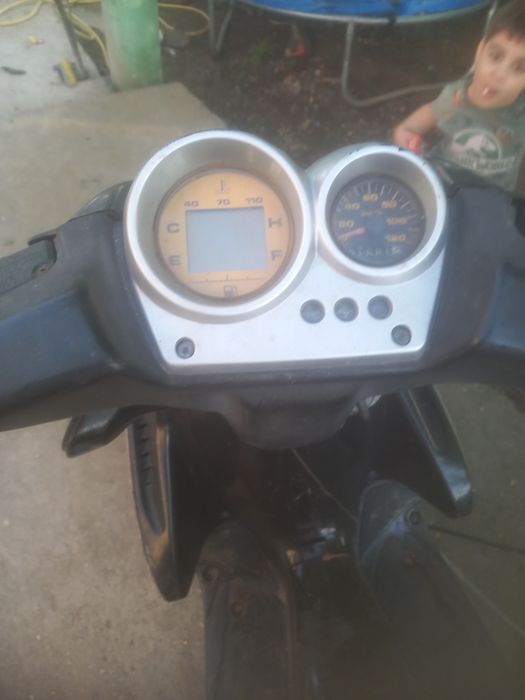 Vând yamaha aerox cu acte
