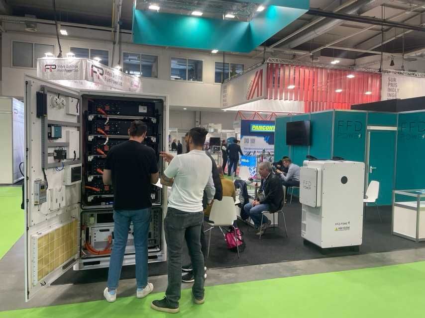 Батериен шкаф (BESS) 100 kW / 233 kWh – All-in-One